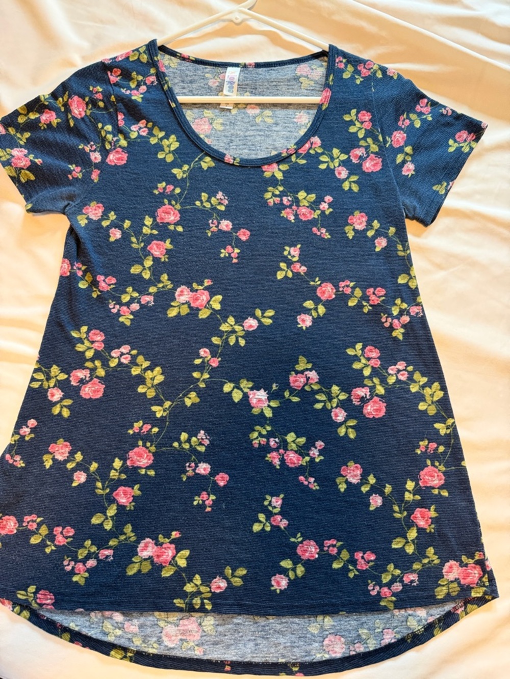 Lularoe navy floral t shirt